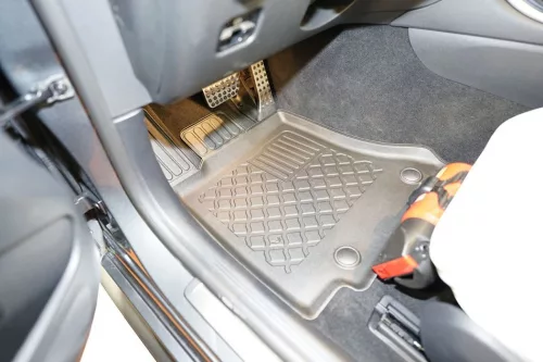 Mercedes C-Klasse (W206/S206) Limousine/Kombi ( 2021- ) Aristar 3D-Gummimatten-Set mit hohem Rand