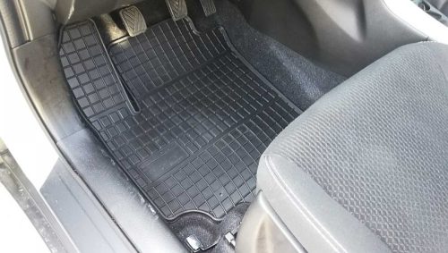 Suzuki Vitara ( 2018- ) Frogum Gummifußmatten