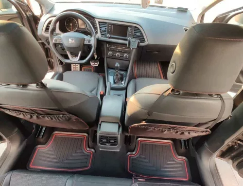 Volkswagen Golf (VII) ( 2012-2020 ) / Golf (VIII) ( 2019- ) / Seat Leon (III) (2012-2020) / Audi A3 (8V) ( 2012-2020 ) Geyer&Hosaja hochwandige Gummifußmatten