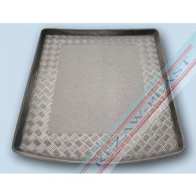   Volkswagen Golf (VII) Station Wagon ( 2012-2020 ) / Golf (VIII) Station Wagon (2019- ) Rezaw-Plast passgenaue Kofferraumwanne