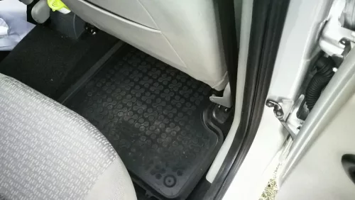 Dacia Duster (I) ( 2010-2014 ) Rezaw-Plast-Gummimattenset mit hohem Rand