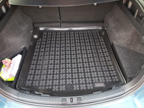 Toyota AURIS (E180) Station Wagon  Packet Comfort ( 2012-2019 ) Rezaw-Plast hochwandige passgenaue Kofferraumwanne