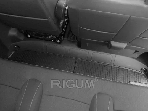 Renault Trafic ( 2014- ) Rigum (2.sor üléshez) Gummifußmatten